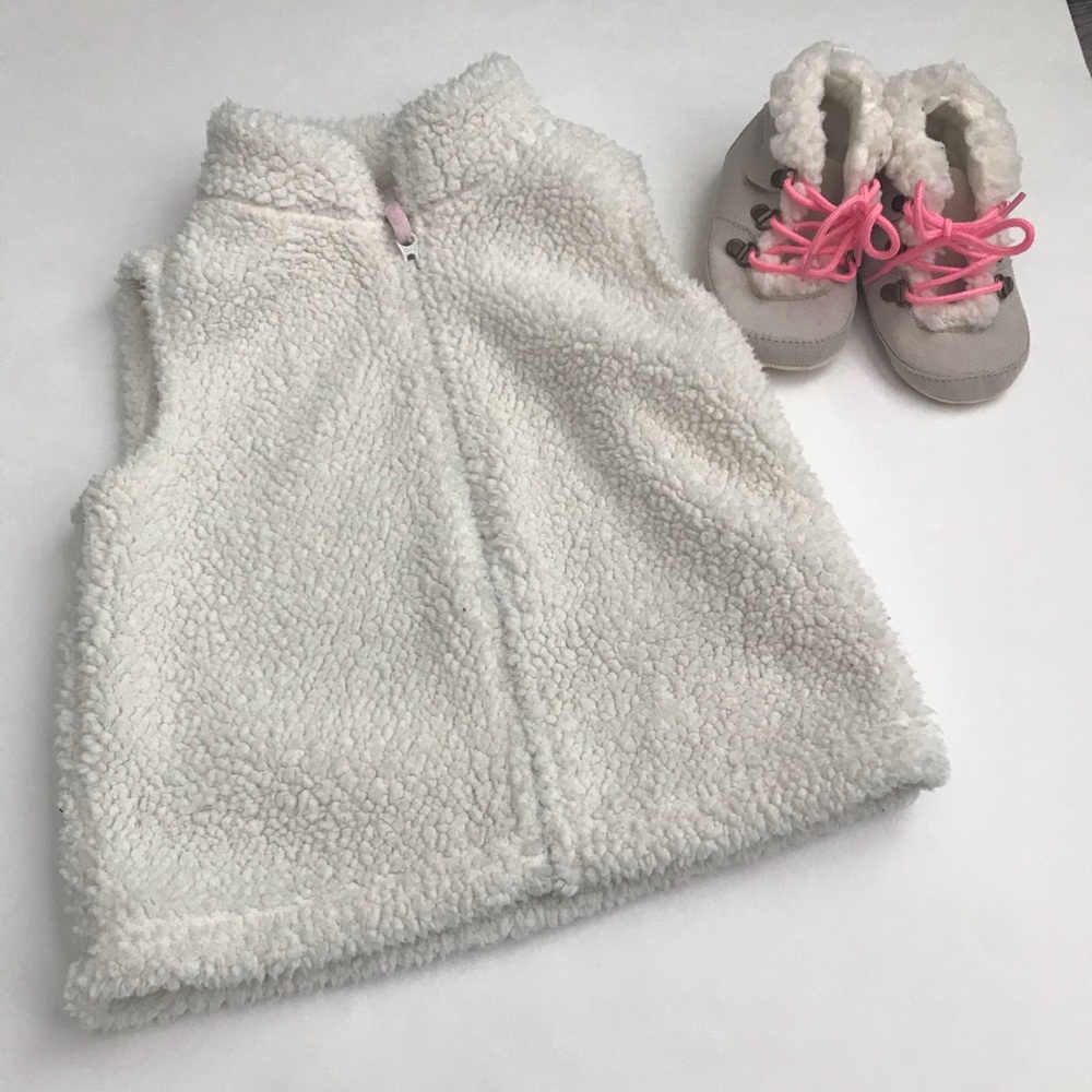 Baby gap baby girl 12-18 months boots and zipper vest fleece